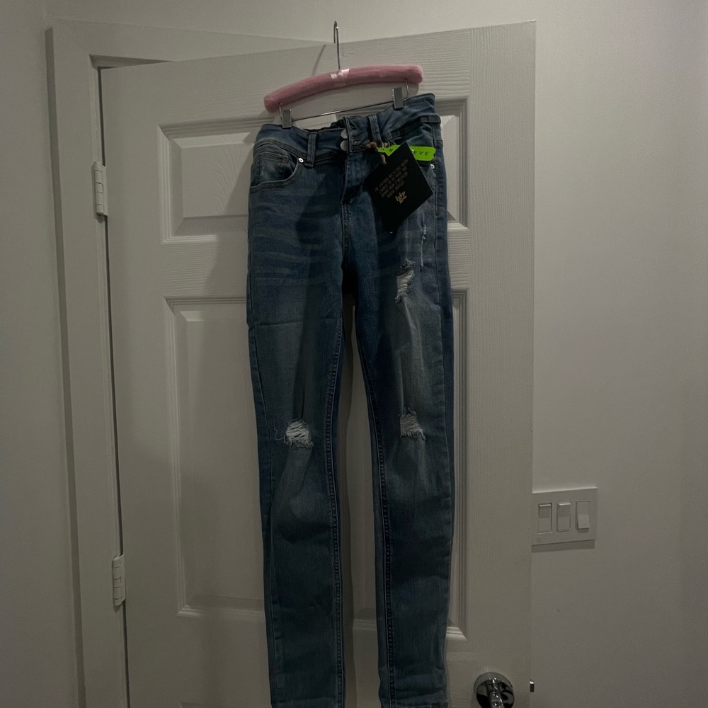 Jeans - Picture 3 of 4